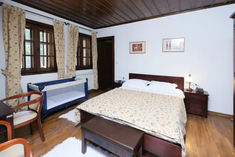 Hotel Ivanov Konak - Ivanova Korita, NP Lovćen