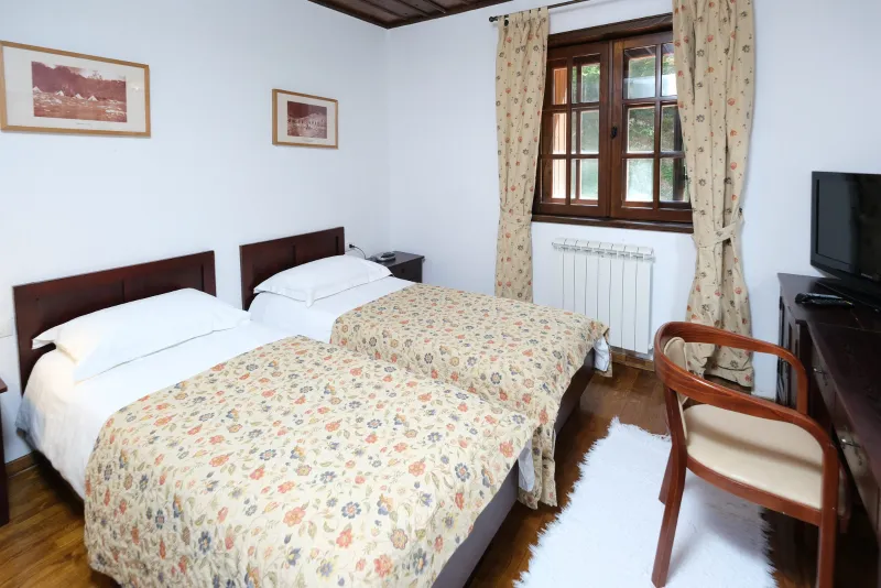 Hotel Ivanov Konak - Ivanova Korita, NP Lovćen
