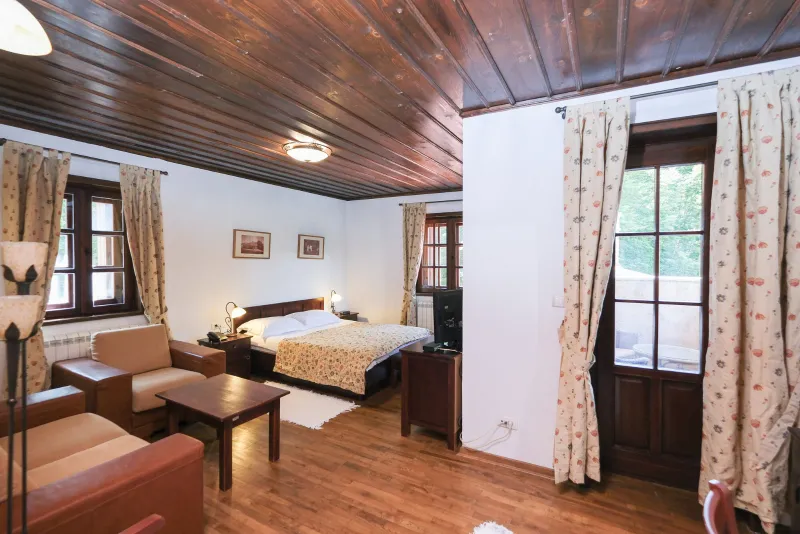 Hotel Ivanov Konak - Ivanova Korita, NP Lovćen